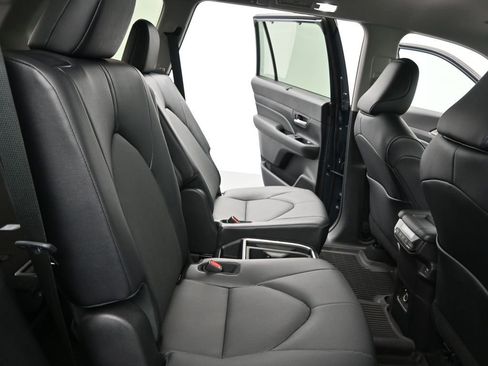 Used 2026 Toyota Grand Highlander XLE image 13