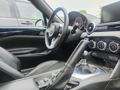 Used 2023 MAZDA MX-5 Miata Grand Touring RWD image 4