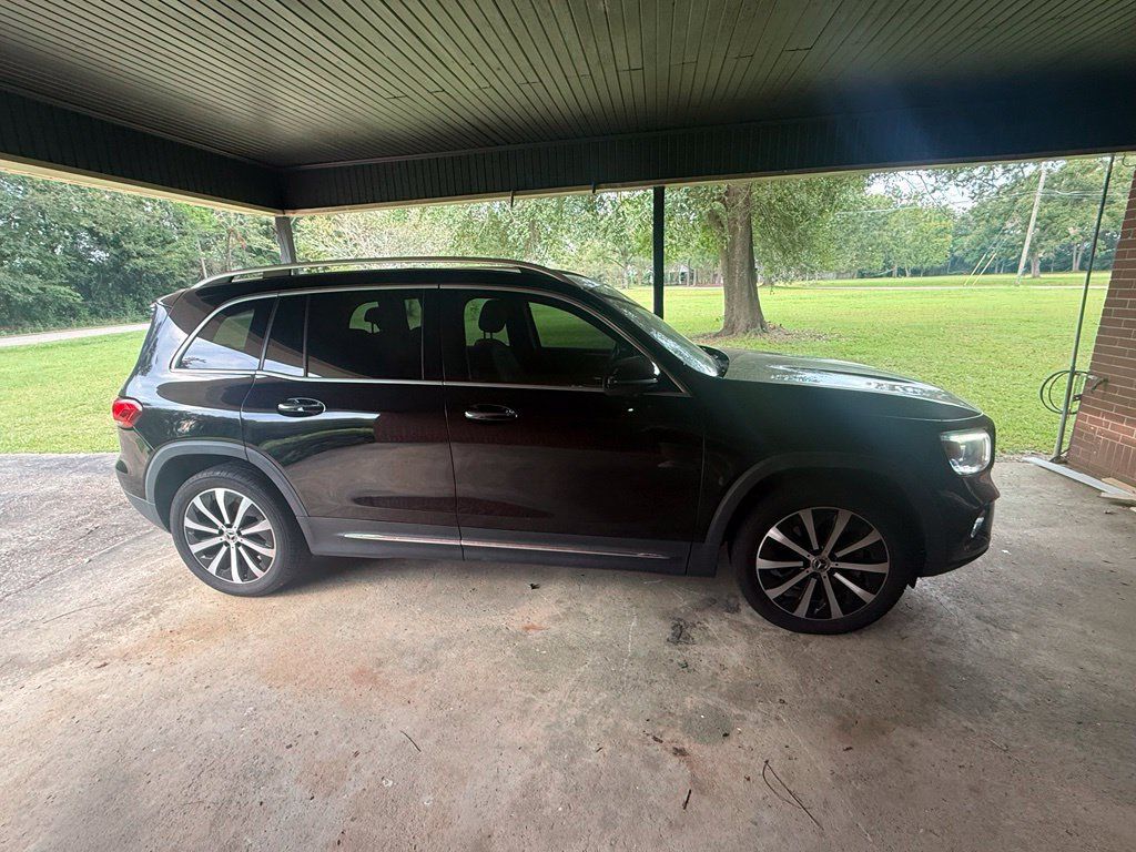 Used 2020 Mercedes-Benz GLB 250 image 1