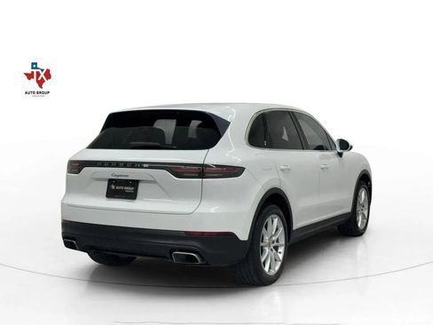 Used 2019 Porsche Cayenne Sport Utility 4D image 7