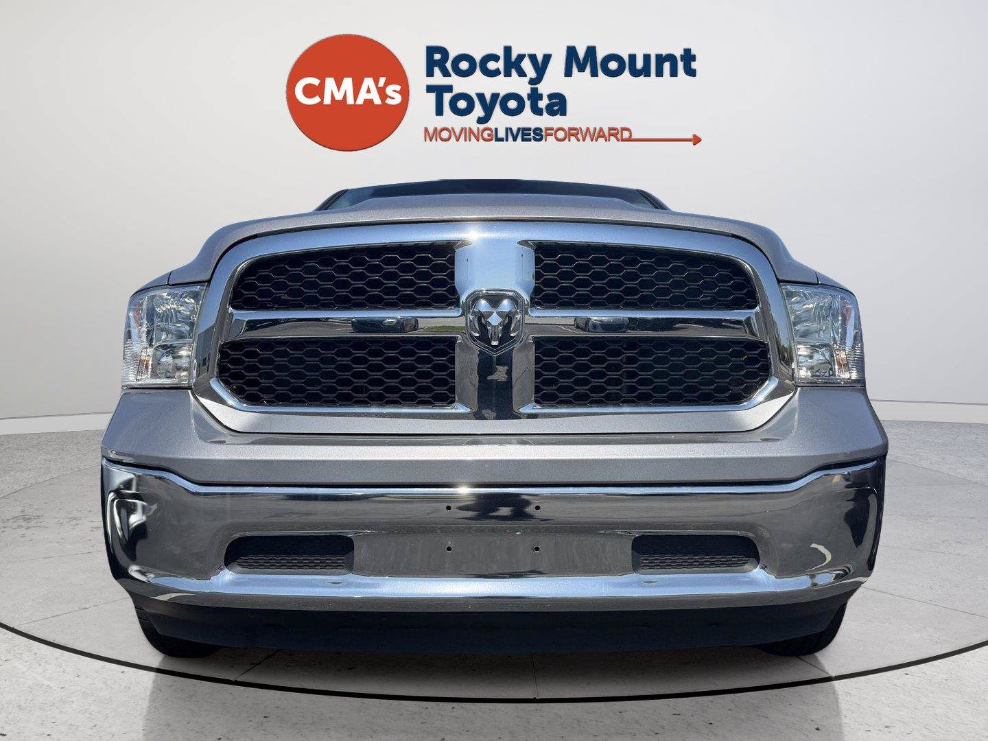 Used 2024 RAM 1500 Classic SLT AWD/4WD image 18