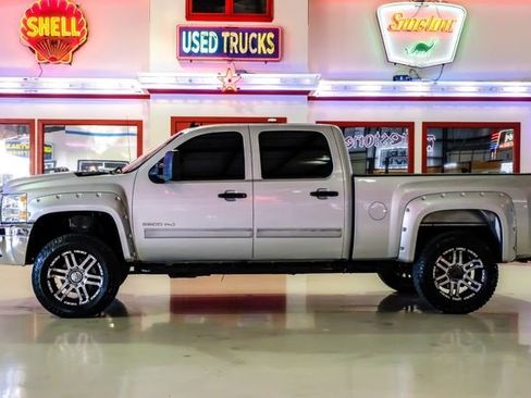 Used 2012 Chevrolet Silverado 2500 LT w/ Interior Plus Package image 12