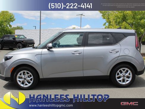 Used 2025 Kia Soul S FWD image 2