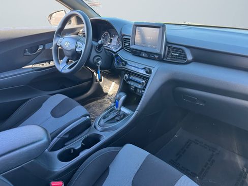 Used 2019 Hyundai Veloster 2.0 image 14