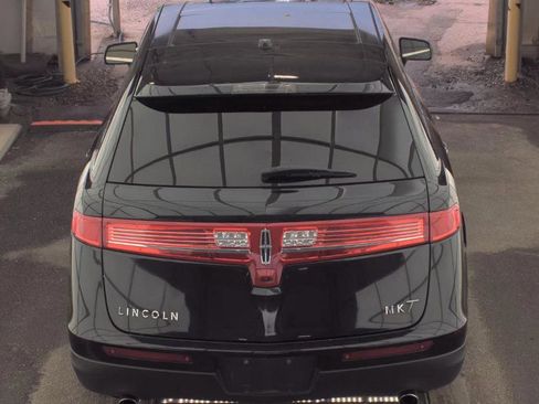 Used 2019 Lincoln MKT AWD image 6