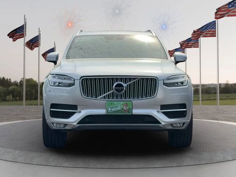 Used 2017 Volvo XC90 T6 Inscription w/ Vision Package AWD/4WD image 2