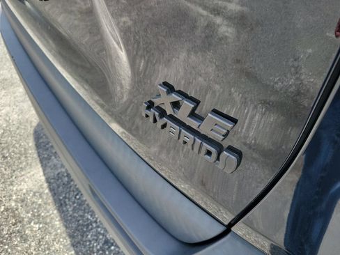 Used 2023 Toyota RAV4 XLE Premium AWD/4WD image 9