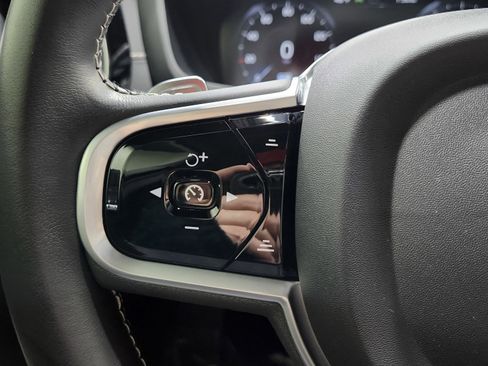 Used 2020 Volvo S60 T6 R-Design image 37