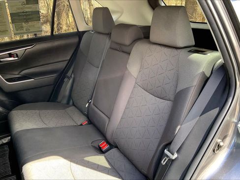 Used 2022 Toyota RAV4 XLE w/ Convenience Package AWD/4WD image 21
