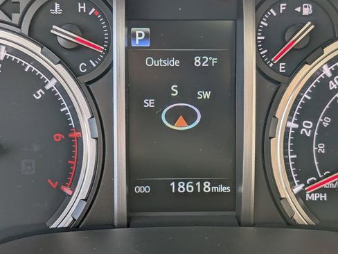 Used 2023 Toyota 4Runner TRD Off-Road Premium image 31