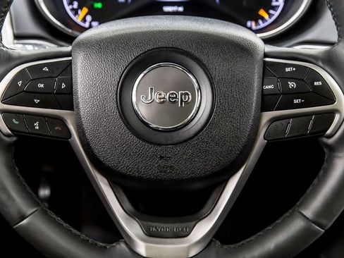 Used 2018 Jeep Grand Cherokee Limited RWD image 27