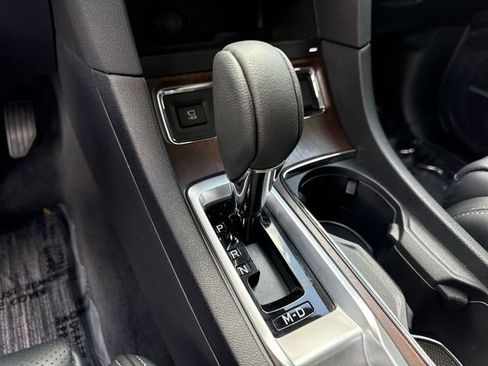 Certified 2025 Subaru Ascent Touring AWD/4WD image 20