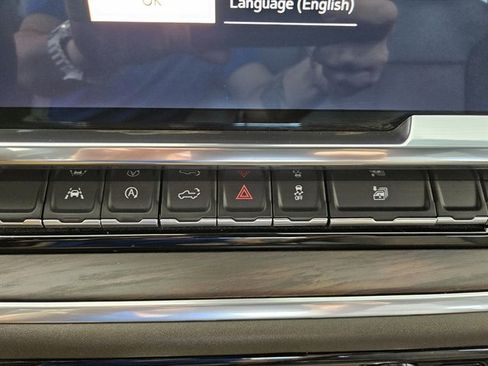 Used 2024 GMC Sierra 1500 SLT image 31