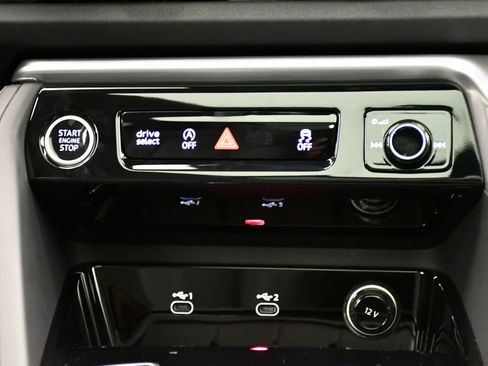 Used 2025 Audi Q5 Premium Plus w/ Premium Plus AWD/4WD image 27