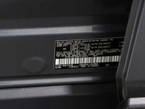 Used 2021 Toyota RAV4 XLE w/ Convenience Package AWD/4WD image 33