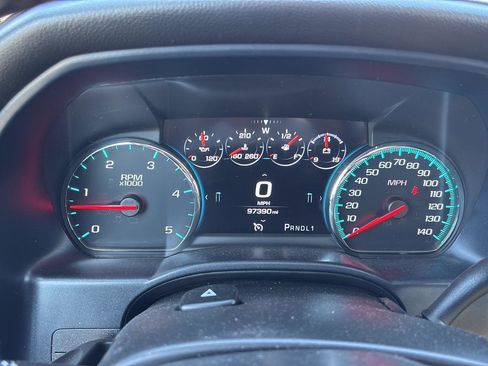 Used 2019 GMC Sierra 2500 Denali w/ Duramax Plus Package AWD/4WD image 19