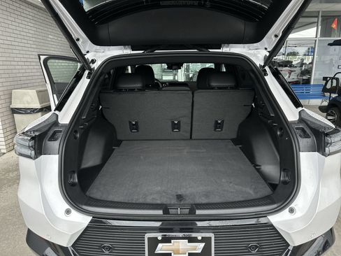 Used 2024 Chevrolet Equinox EV LT w/ Active Safety Package 3 FWD image 23