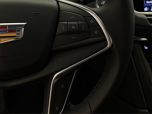 New 2025 Cadillac XT5 Luxury image 30