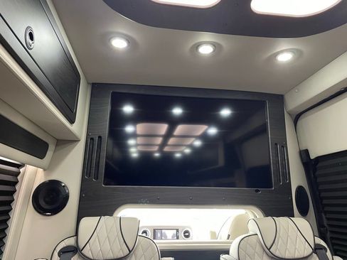 Used 2024 Mercedes-Benz Sprinter 3500 image 52