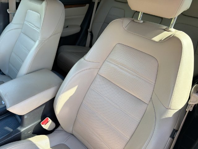 Used 2018 Honda CR-V Touring image 14