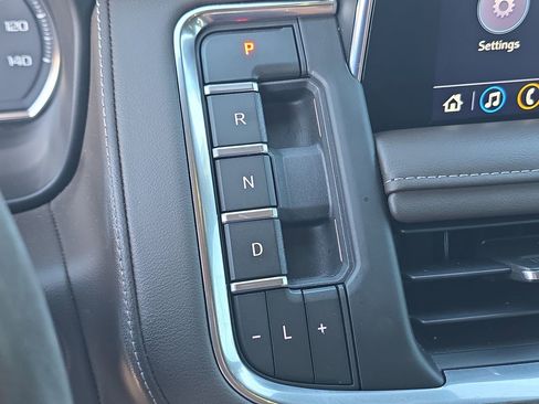 Used 2021 Chevrolet Tahoe Z71 image 26