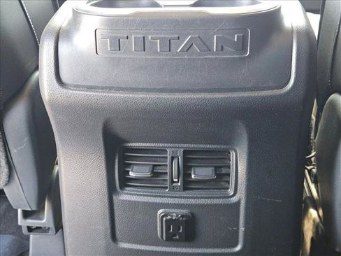 Used 2017 Nissan Titan PRO-4X AWD/4WD image 20