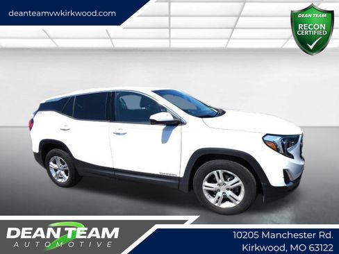 Used 2020 GMC Terrain SLE FWD image 1