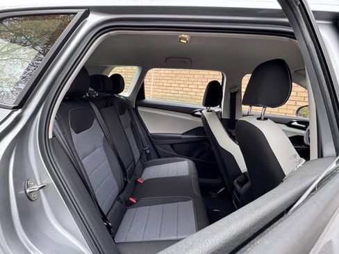 New 2025 Volkswagen Taos S image 8