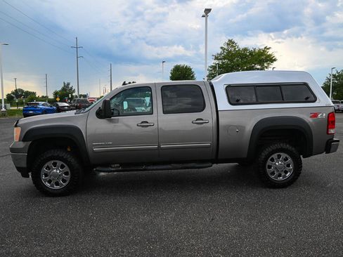 Used 2013 GMC Sierra 2500 SLT w/ SLT Convenience Package AWD/4WD image 8