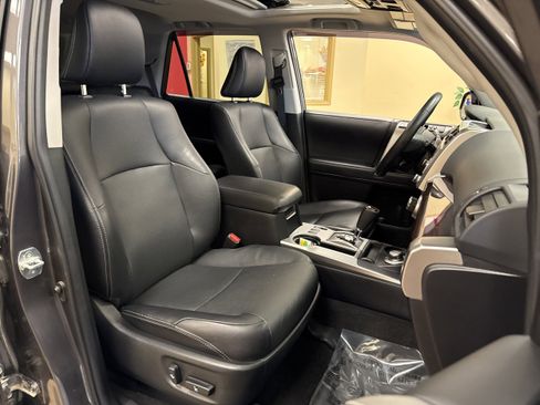 Used 2023 Toyota 4Runner Limited image 19