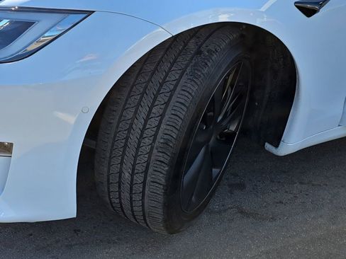 Used 2021 Tesla Model S Plaid image 37