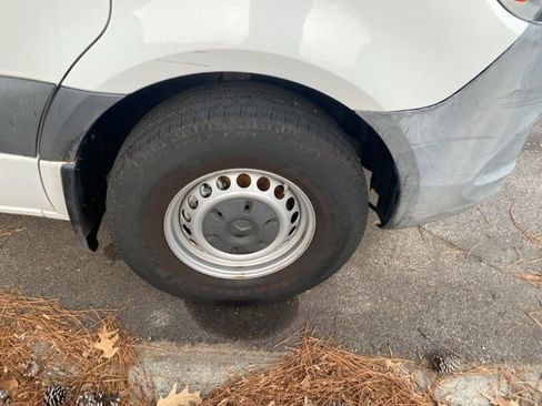 Used 2021 Mercedes-Benz Sprinter 2500 image 7