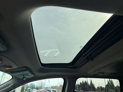 Used 2013 Chevrolet Traverse LT image 8