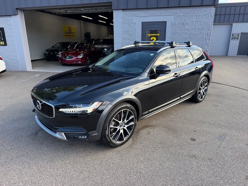 Used 2020 Volvo V90 T6 Cross Country w/ Protection Package Premier AWD/4WD image 3