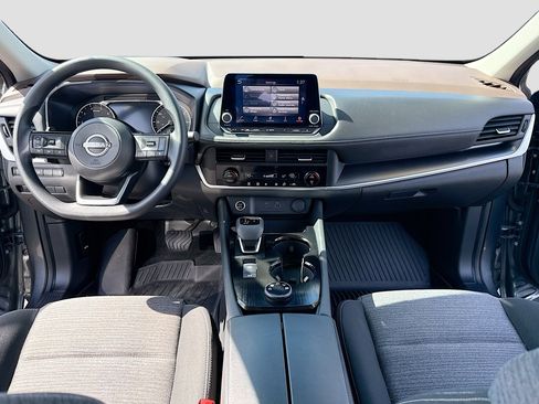 Used 2023 Nissan Rogue SV image 3