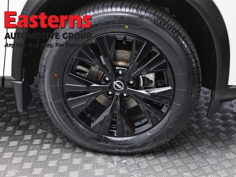 Used 2023 Nissan Rogue SV w/ SV Premium B Package AWD/4WD image 32