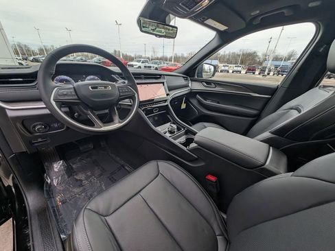 New 2026 Jeep Grand Cherokee L Limited image 2