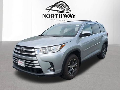 Used 2019 Toyota Highlander Plus w/ Protection Package #3 AWD/4WD image 7
