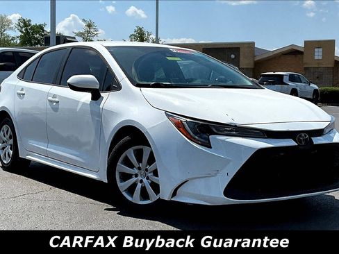 Used 2020 Toyota Corolla LE FWD image 2