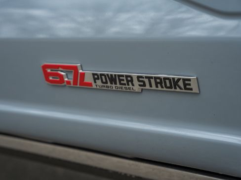 New 2026 Ford F250 Platinum AWD/4WD image 17