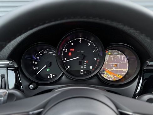 New 2026 Porsche Macan image 23