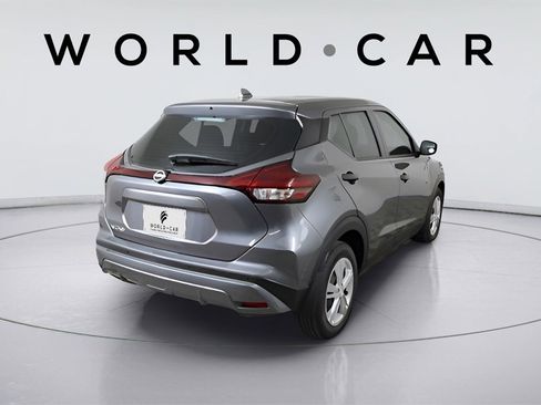 Used 2023 Nissan Kicks S image 7
