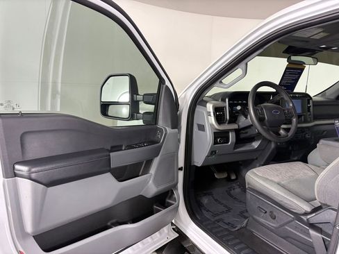 Certified 2024 Ford F350 XLT image 13