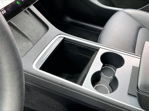 Used 2023 Tesla Model Y image 14