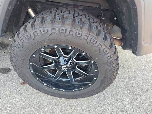 Used 2020 Jeep Gladiator Sport w/ Quick Order Package 24S AWD/4WD image 6