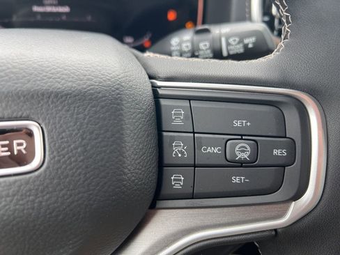 New 2026 Jeep Grand Wagoneer Limited AWD/4WD image 16