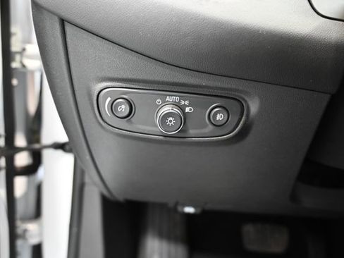 Used 2021 Chevrolet Equinox LT image 24