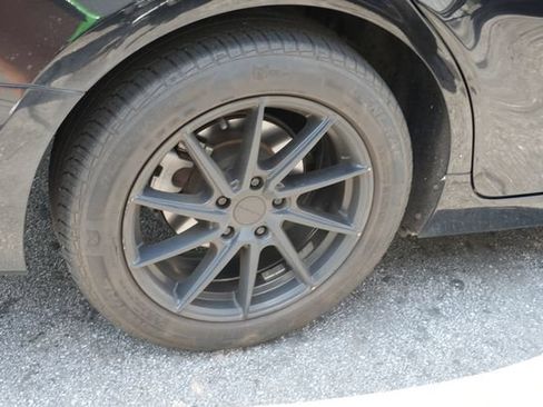 Used 2021 Toyota Camry LE FWD image 13