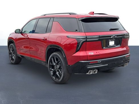 New 2026 Chevrolet Traverse RS w/ LPO, Floor Liner Package image 7