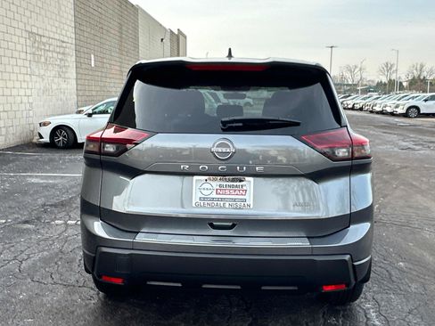 New 2026 Nissan Rogue SV AWD/4WD image 5